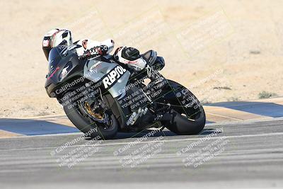 media/Dec-01-2025-Moto Forza (Mon) [[2daa91e15f]]/2-Intermediate Group/Session 2 (Turns 9 and 10)/